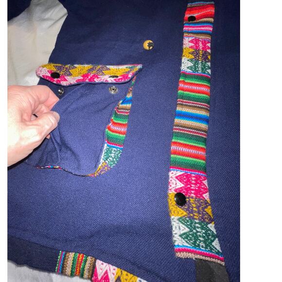 Quilted Ethnic Print Coat - Women's Size XL - Soft, Cozy, Warm & Pretty - Picture 4 of 11